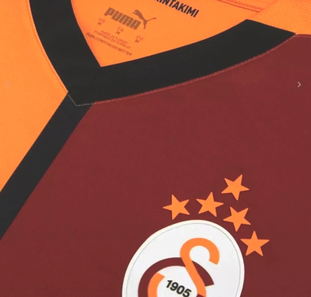 galatasarayin-5-yildizli-yeni-armasi-gorucuye-cikti-iste-o-tarihi-logo.jpeg