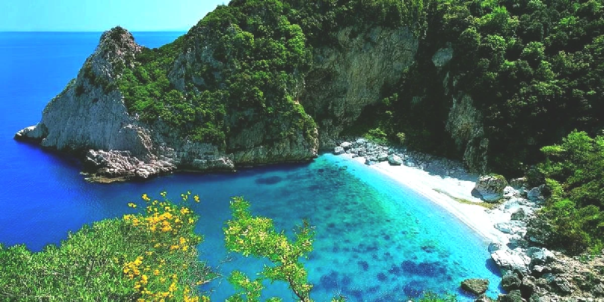 paralia-fakistra.jpg